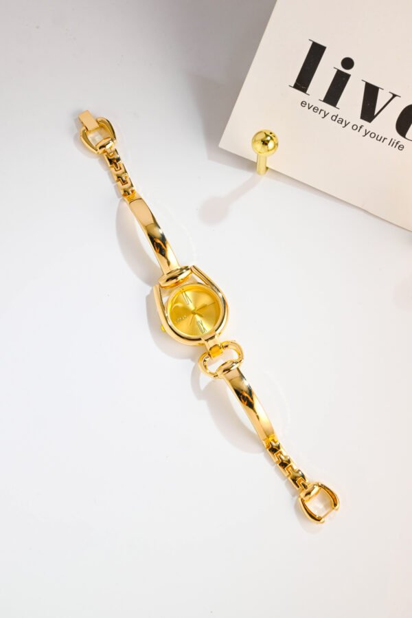 Stylish little haute couture vintage button bracelet watch. - Image 4