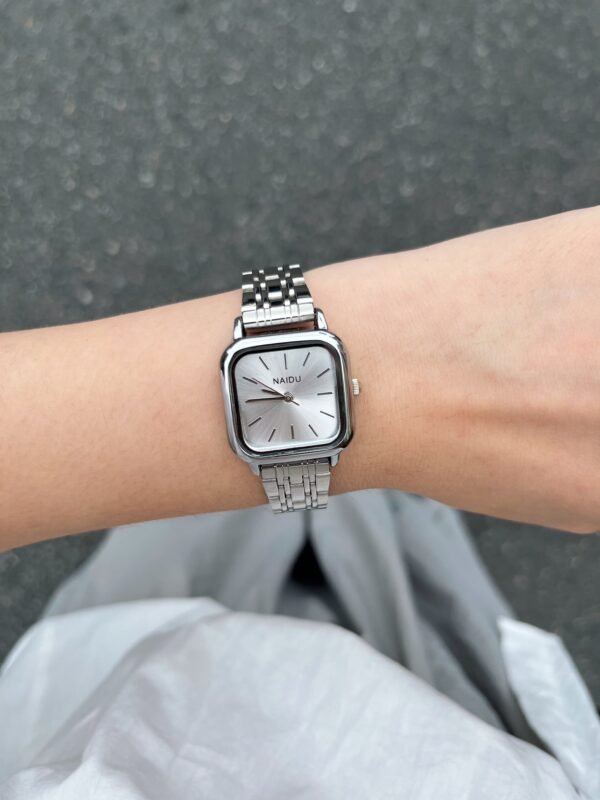 Premium blue mother-of-pearl face small dial quartz women's watches - Image 4