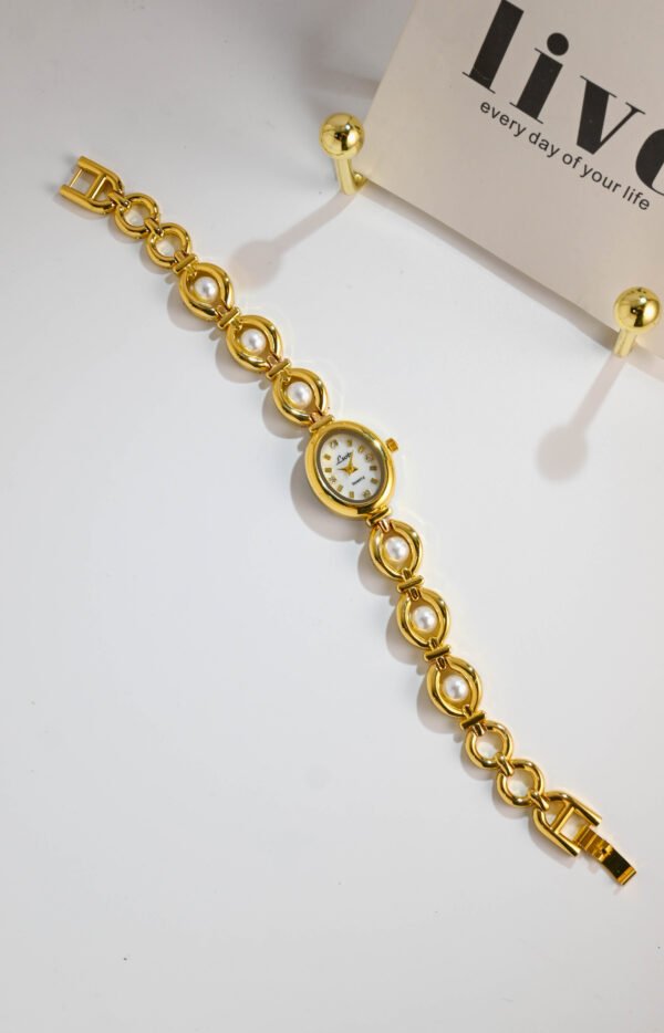 Mediaeval light luxury imitation pearl temperament women`s watch