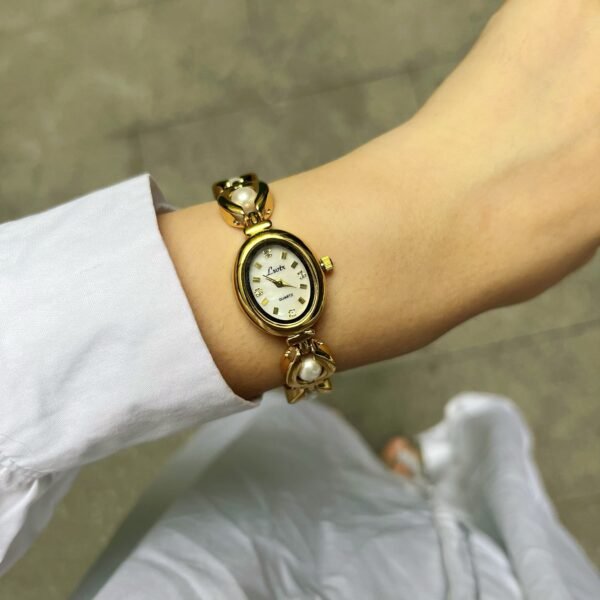 Mediaeval light luxury imitation pearl temperament women`s watch - Image 4
