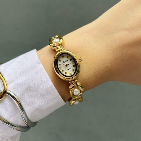 Mediaeval light luxury imitation pearl temperament women`s watch - Image 3
